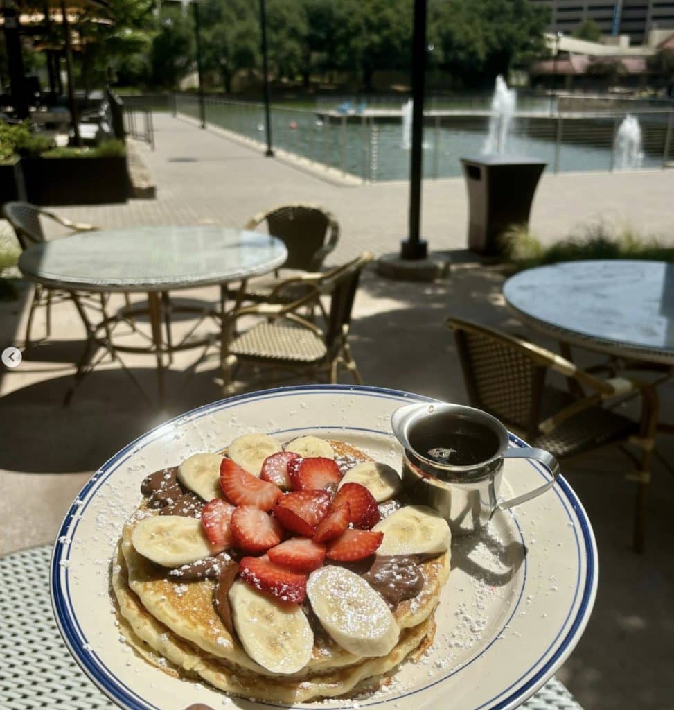 Bruncheon Breakfast & Lunch
